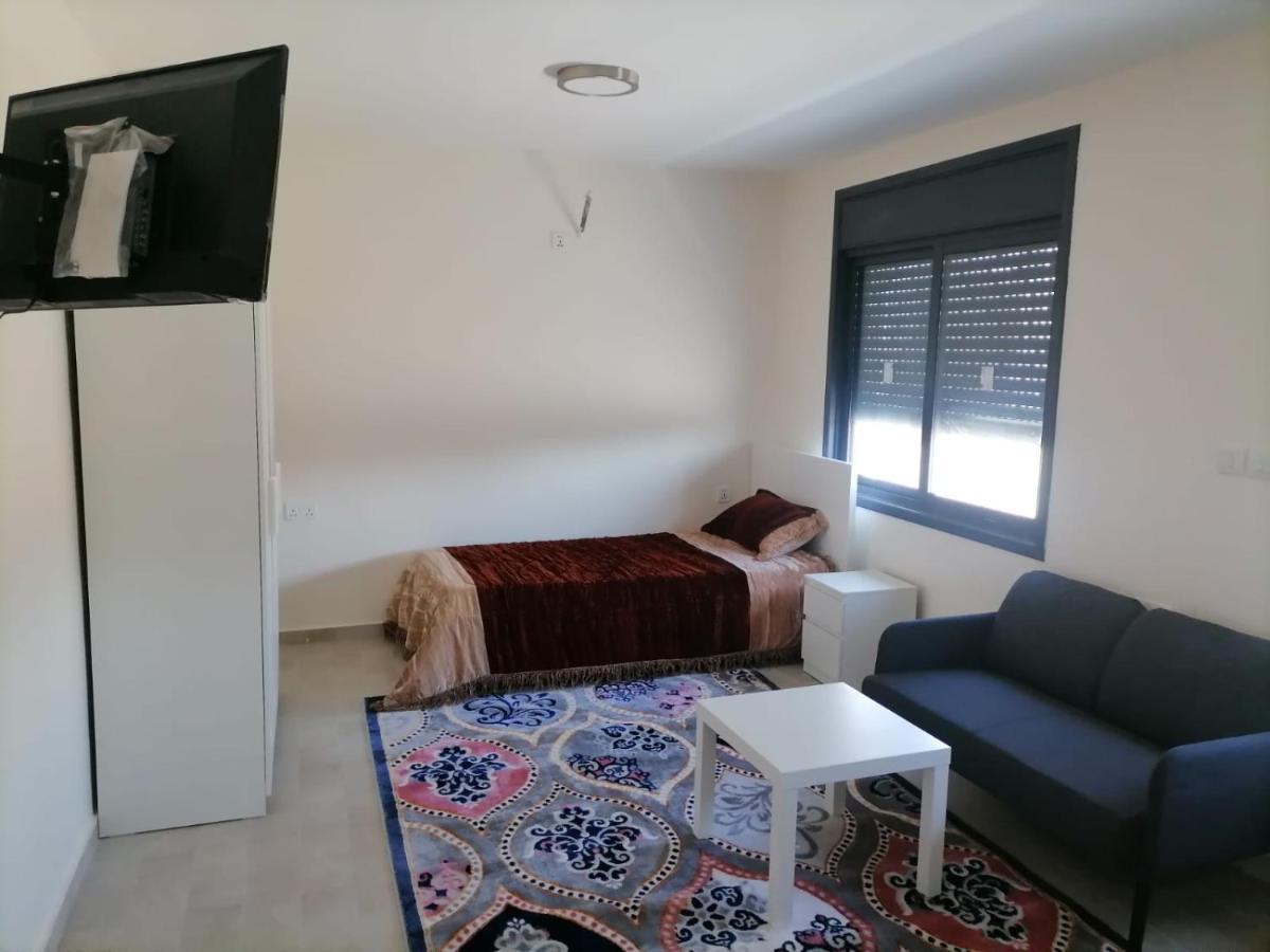 Appartamento For Women Only - للنساء فقط Umm al-Amad Esterno foto