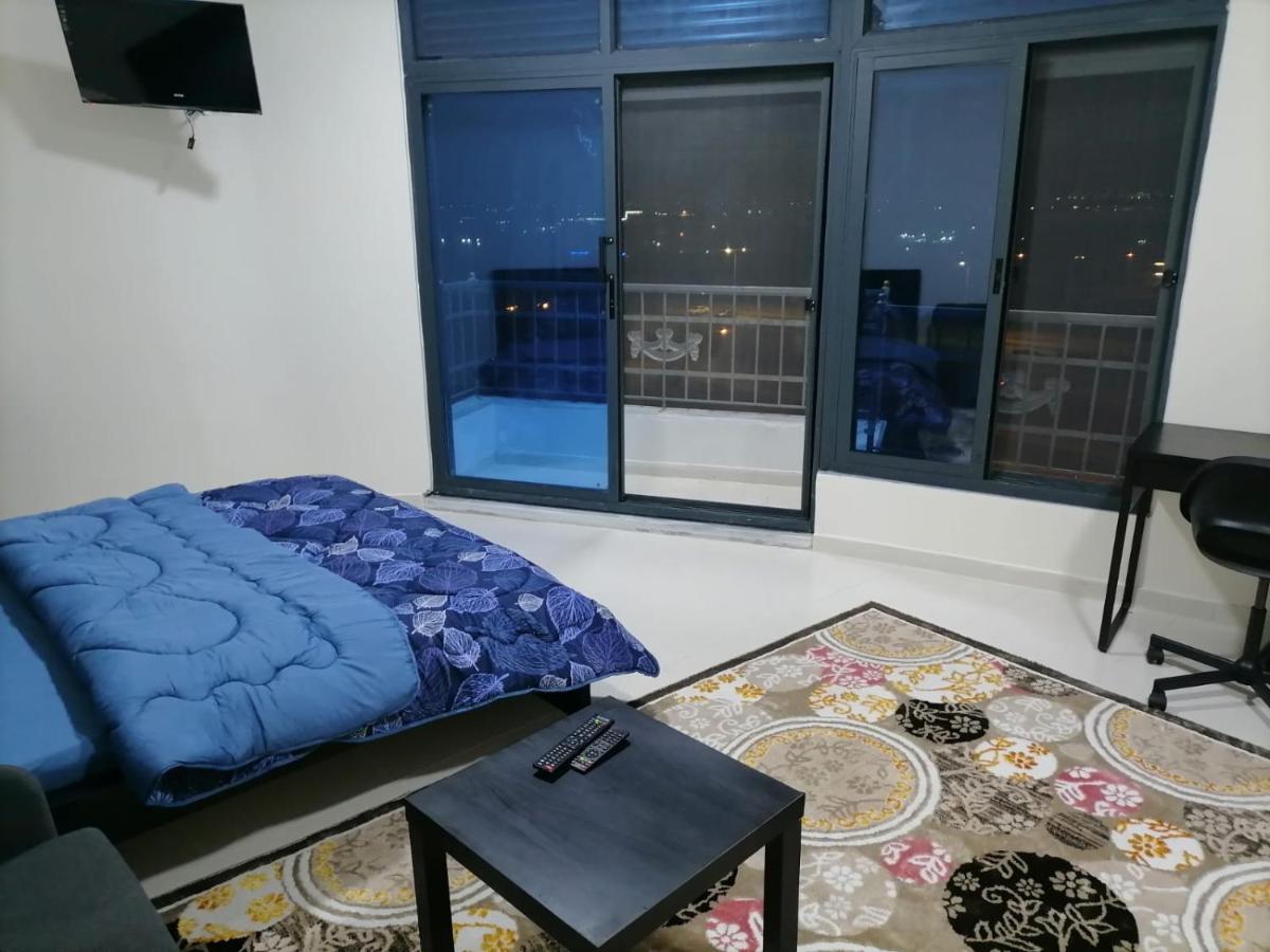 Appartamento For Women Only - للنساء فقط Umm al-Amad Esterno foto