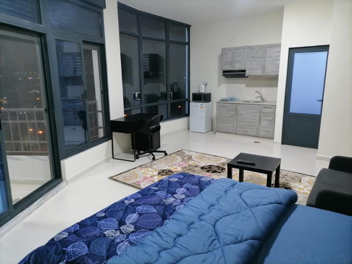 Appartamento For Women Only - للنساء فقط Umm al-Amad Esterno foto
