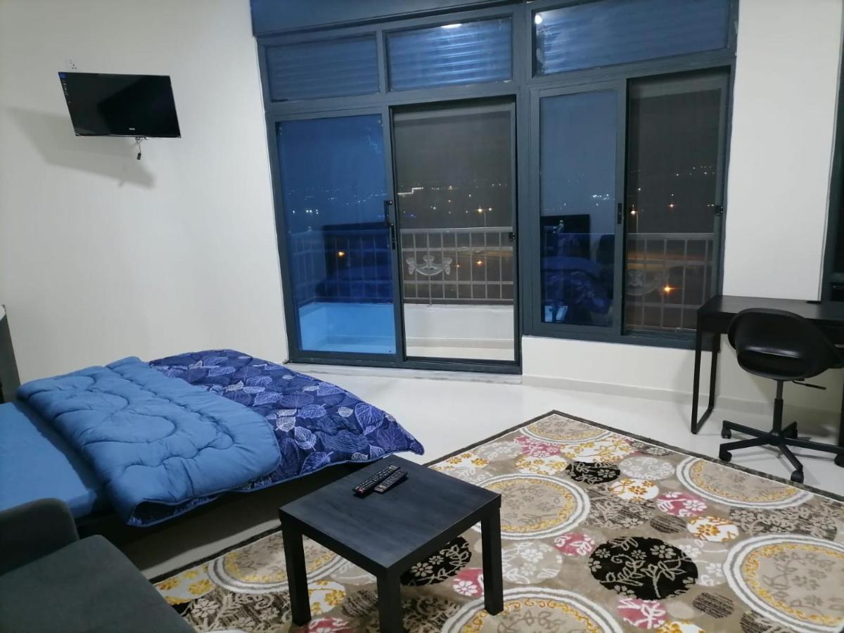 Appartamento For Women Only - للنساء فقط Umm al-Amad Esterno foto