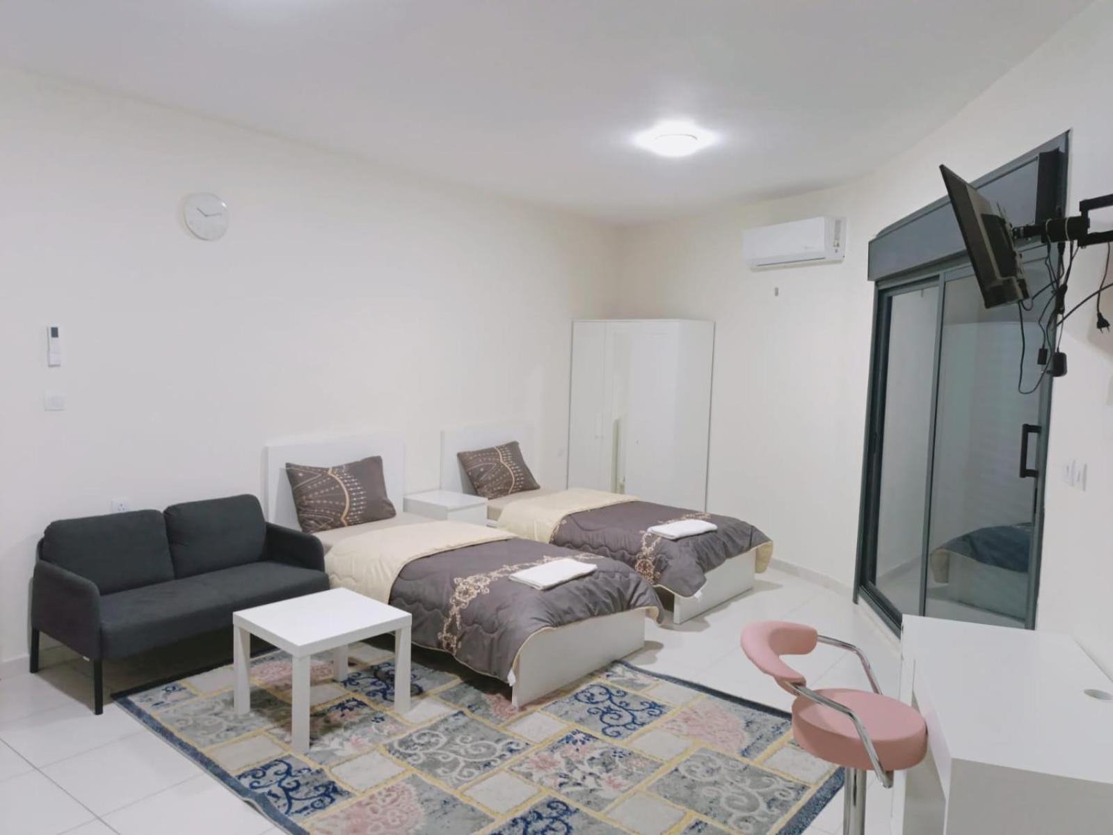 Appartamento For Women Only - للنساء فقط Umm al-Amad Esterno foto
